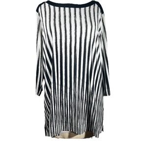 Chico's Easywear Long Sleeve Black and White Chico size 2= Women's Size Large